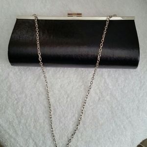 beautiful black bag with chain that removes